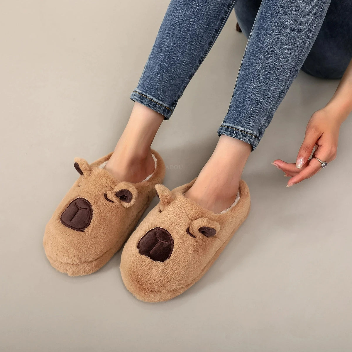 Plush Capybara Slippers for Women and Men – Ultra-Soft Fleece House Shoes with Animal Print, Lightweight Indoor Footwear | Thomler