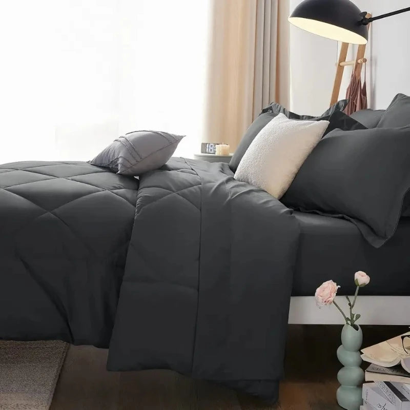 Solid Color Polyester Comforter for All Seasons – Lightweight Breathable Duvet with Soft Touch Fabric for Queen & King Beds | Thomler
