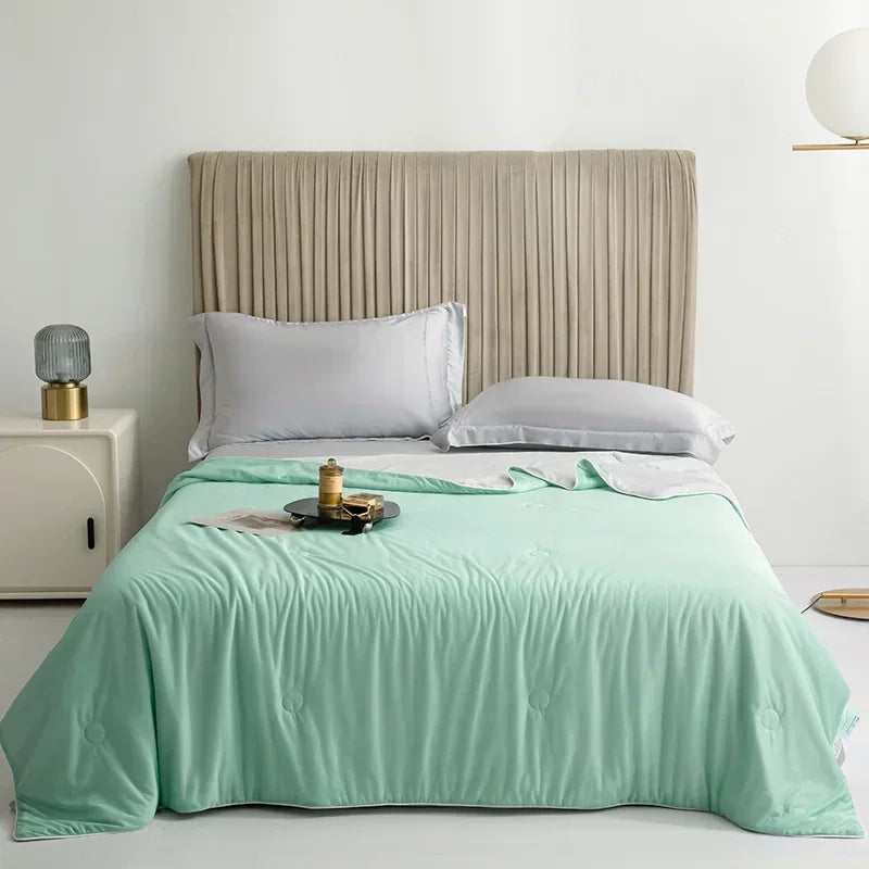 Cooling Blanket Ice Silk 150.0 x 200.0 cm Green Summer Bed Quilt Breathable Moisture Wicking Reversible Bedding | Thomler