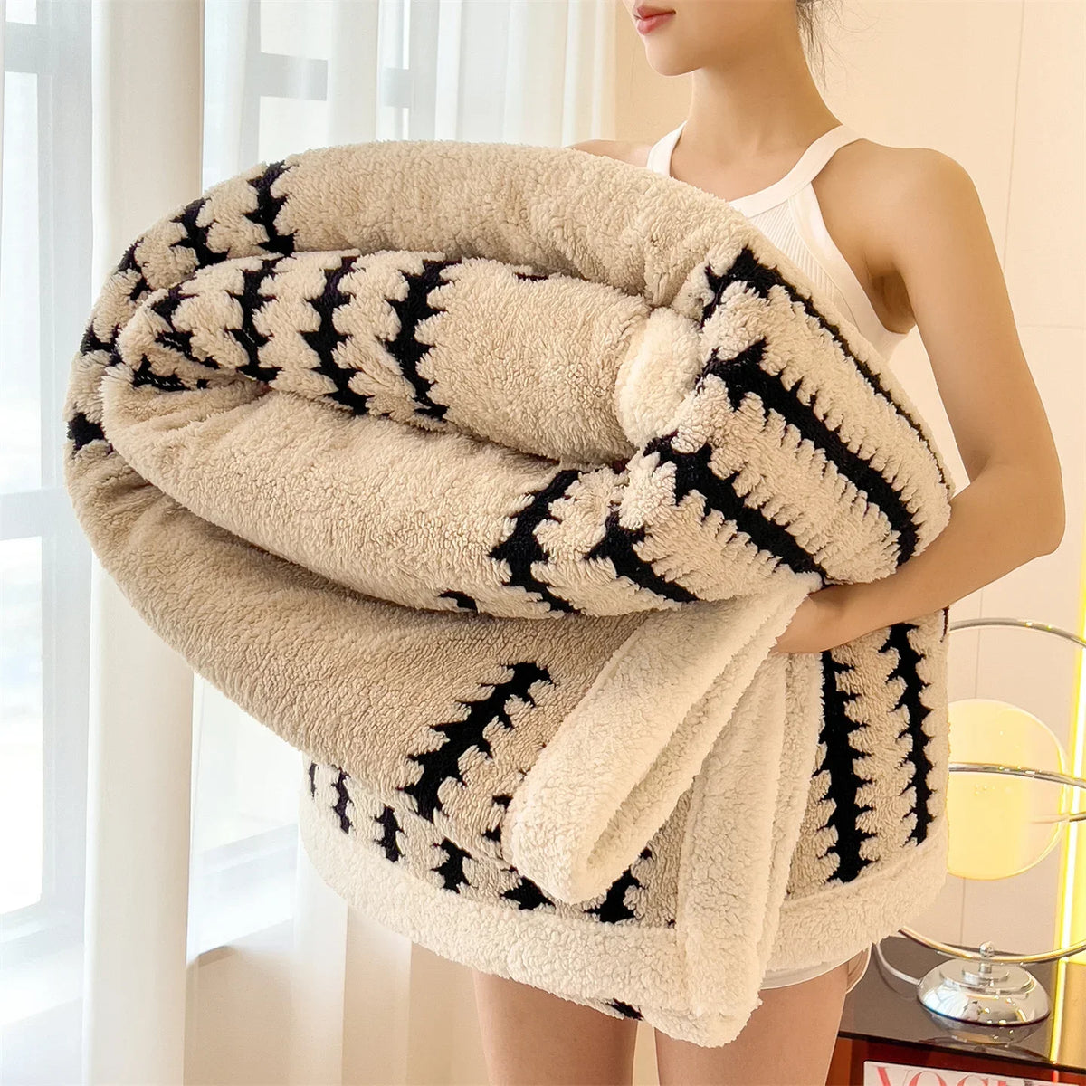 Reversible Sherpa Fleece Throw Blanket with Geometric Stripes for Couch, Bed & Bedroom – Ultra Soft Double-Sided Comfort Layer for Living | Thomler