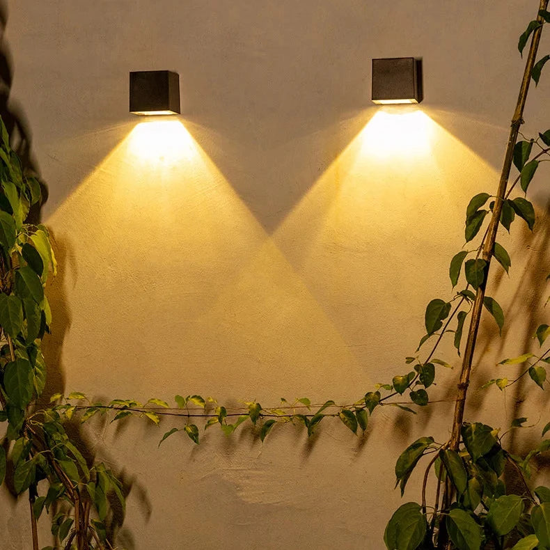 Compact Solar-Powered Wall Sconce for Outdoor Fence & Patio Lighting | Thomler