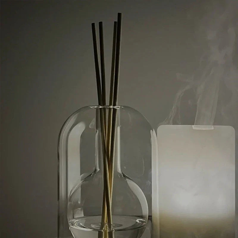 Aromatic Diffuser Glass 7 in 17 cm Home Office Scented Oil Decor Relaxation Relaxing Fragrance Kit with 8 Sticks | Thomler