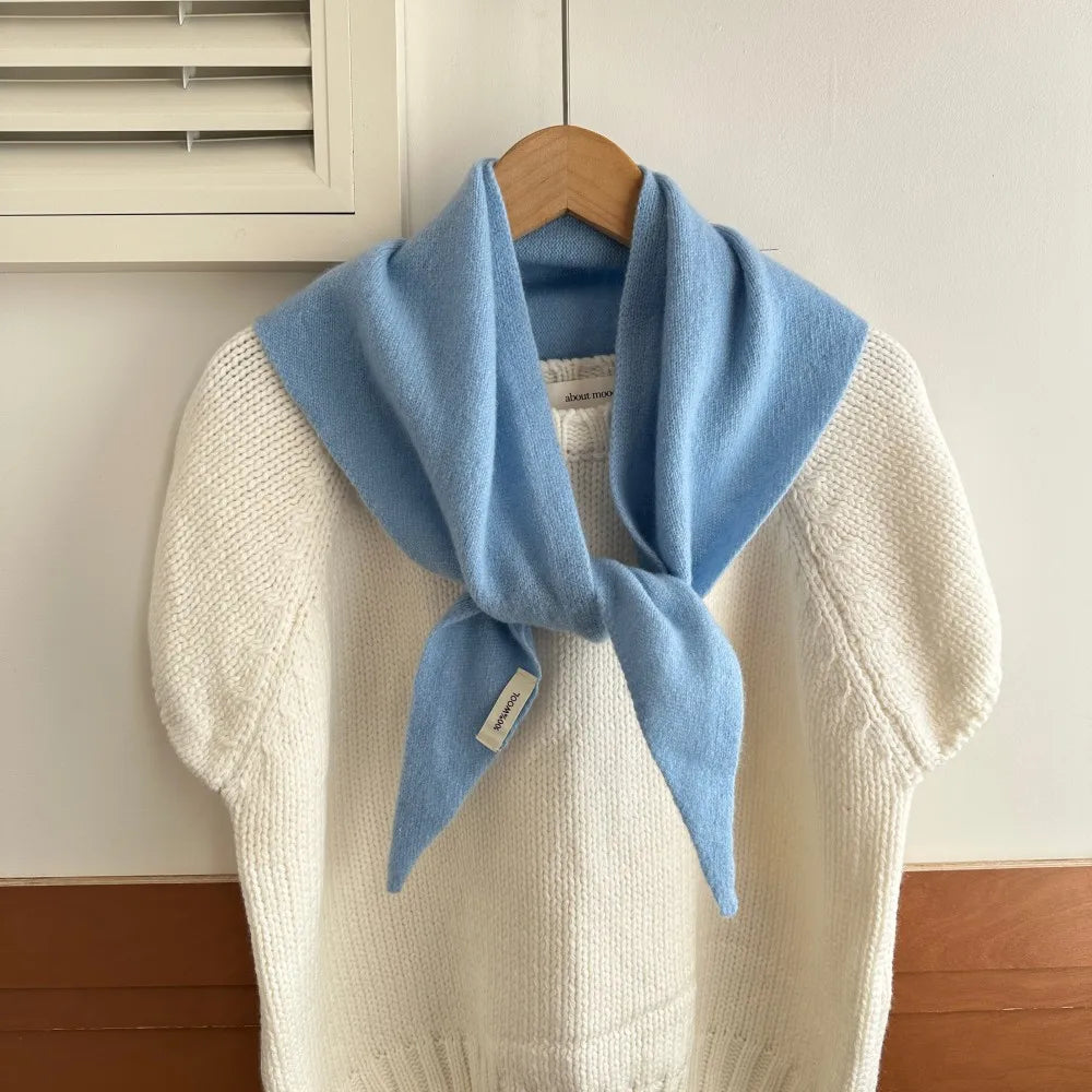Pure Wool Triangle Shawl for Women – Cozy Knit Head Wrap Scarf Cold Weather Accessory Versatile Bandana Style | Thomler