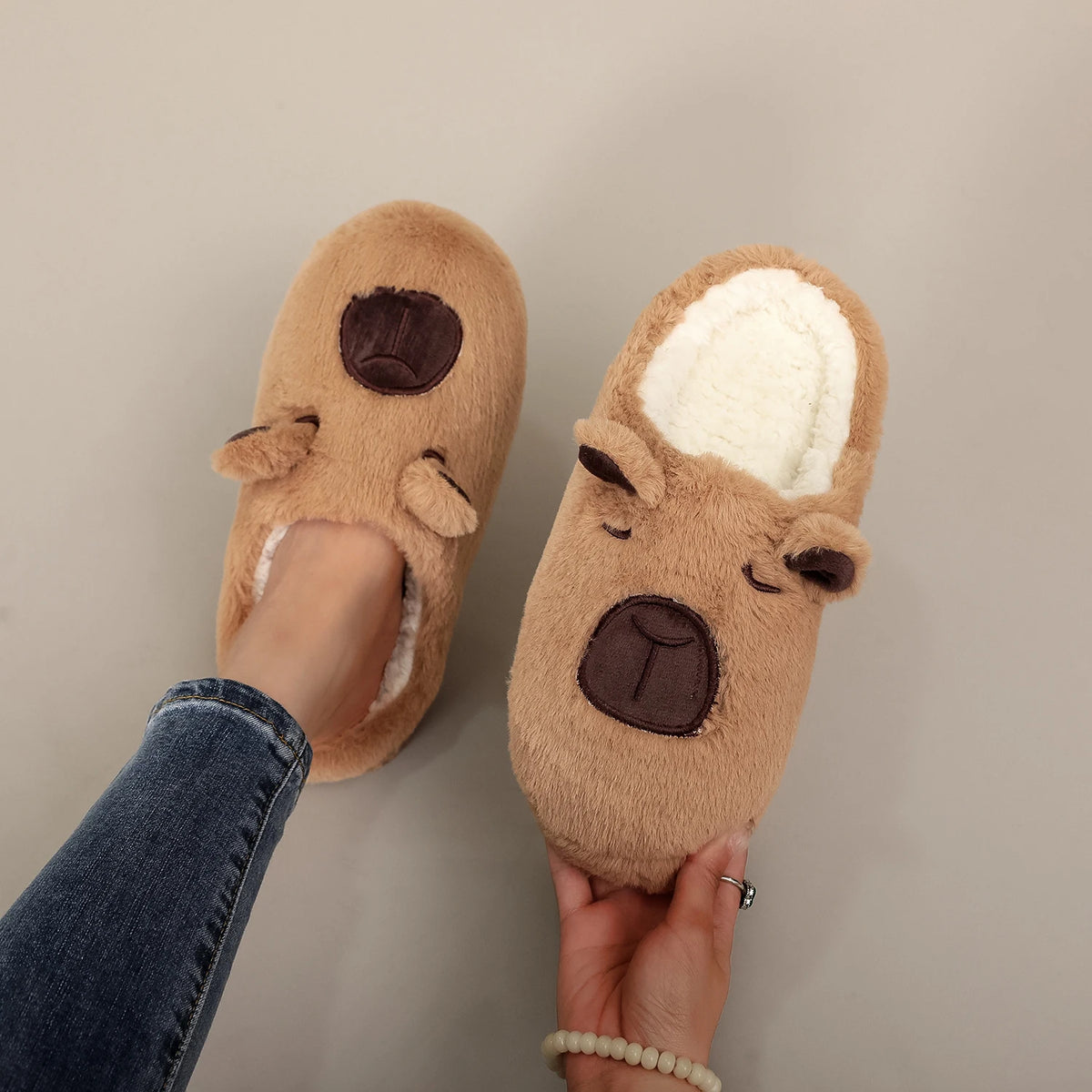 Plush Capybara Slippers for Women and Men – Ultra-Soft Fleece House Shoes with Animal Print, Lightweight Indoor Footwear | Thomler
