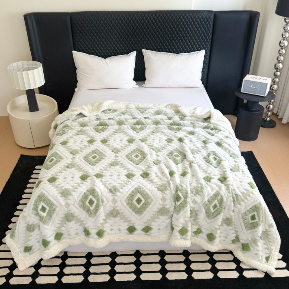 Diamond Pattern Two-Layer Microfiber Blanket for Bed Couch & Chair All Season Warmth Retro Style Soft Breathable Machine Washable | Thomler