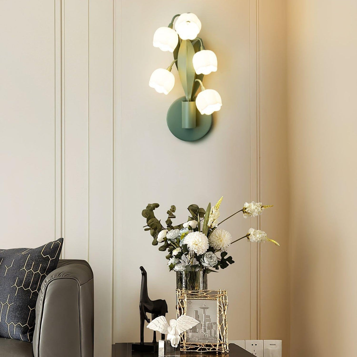 Botanical Leaf Accent Sconce with Orchid-Inspired Design for Bedroom & Hallway | Indoor Hardwired Fixture for Living Spaces | Metal & | Thomler