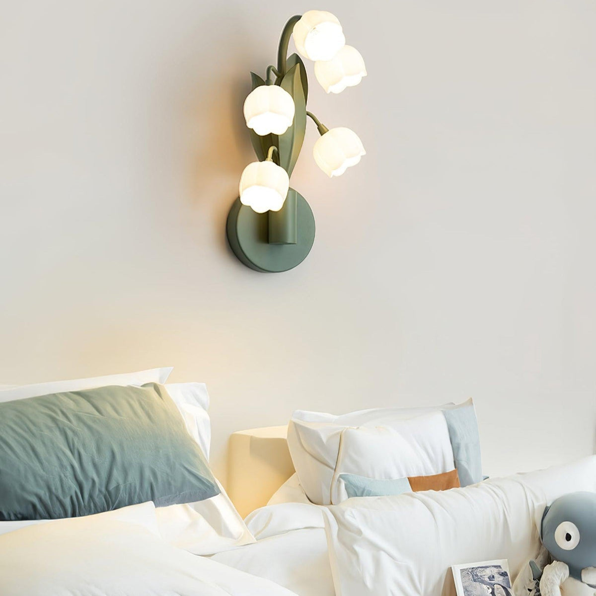 Botanical Leaf Accent Sconce with Orchid-Inspired Design for Bedroom & Hallway | Indoor Hardwired Fixture for Living Spaces | Metal & | Thomler