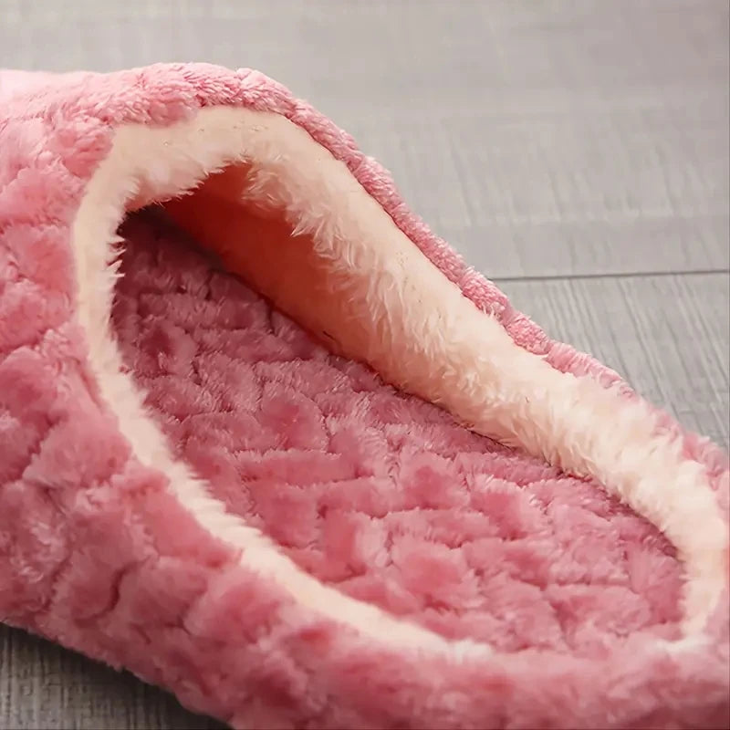 Plush Indoor Slippers – Lightweight Non-Slip House Shoes with Cozy Fleece Lining for Men & Women | Thomler