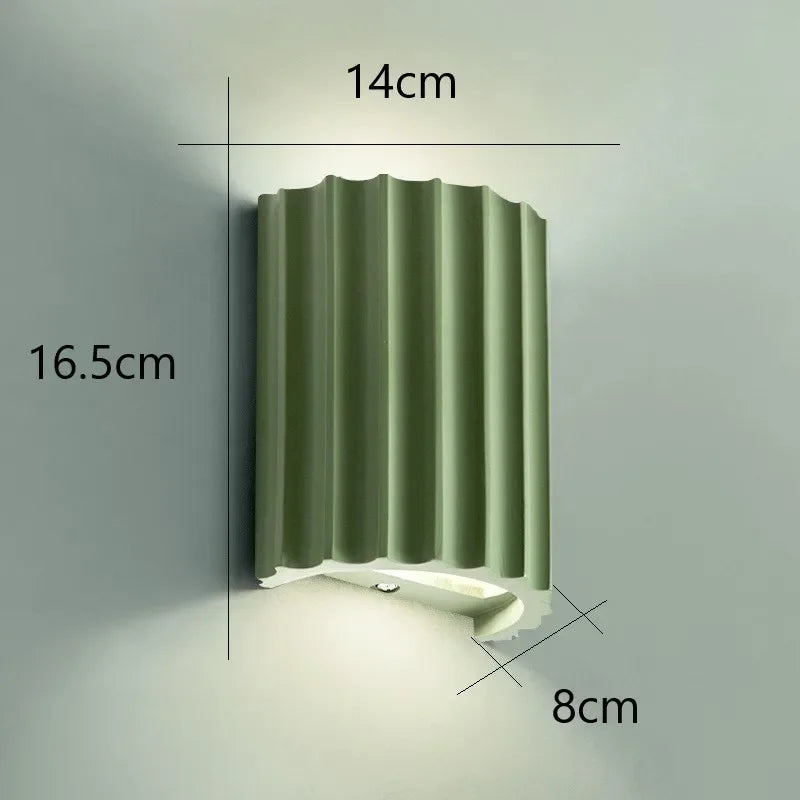 Textured Resin Wall Sconce with Upward & Downward Glow – Modern Ribbed Design for Bedroom, Living Room, Hallway – E27 Socket | Thomler