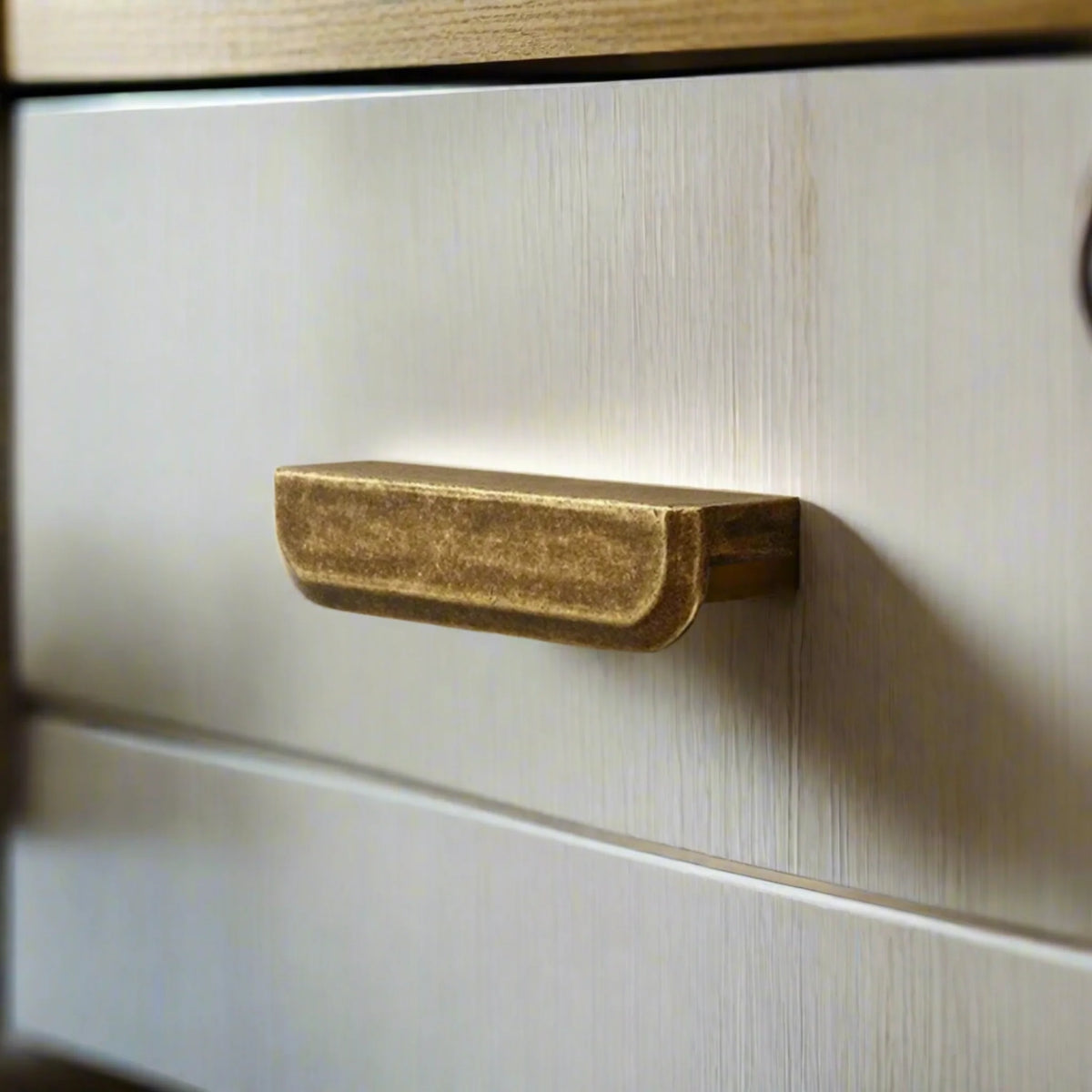 Vintage-Finish Cabinet Hardware Pull in Bronze-Tone Zinc Alloy for Drawers & Doors | Thomler