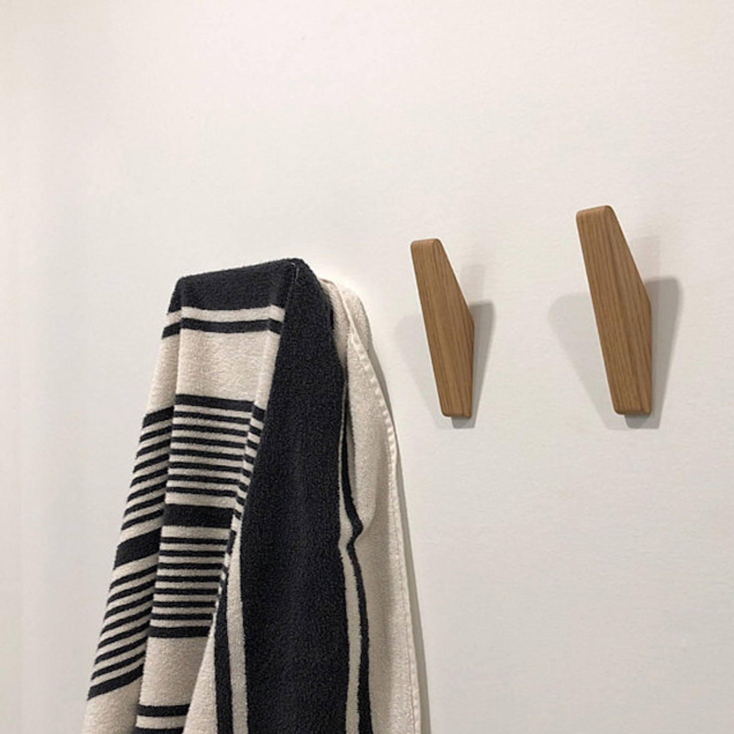 Wall Hooks Natural Wood 13.5 cm Set Of 2 Hallway Bathroom Coat Towel Rack Minimalist Scandinavian Storage | Thomler