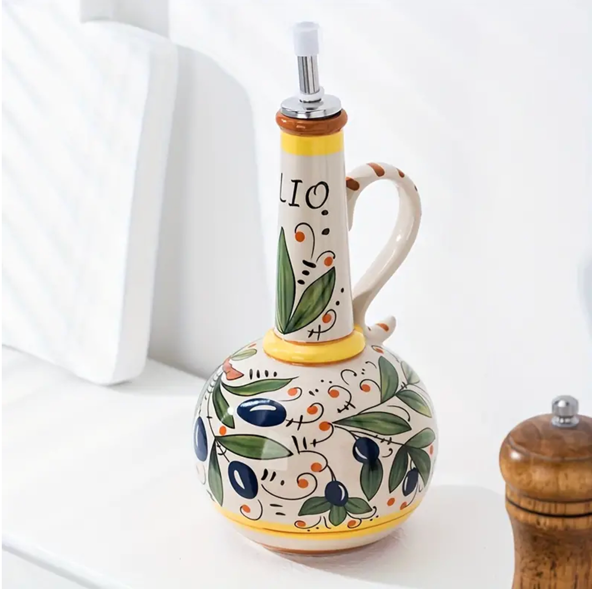 Hand-Painted Ceramic Oil Bottle with Stainless Steel Pourer – 24 oz Capacity | Thomler