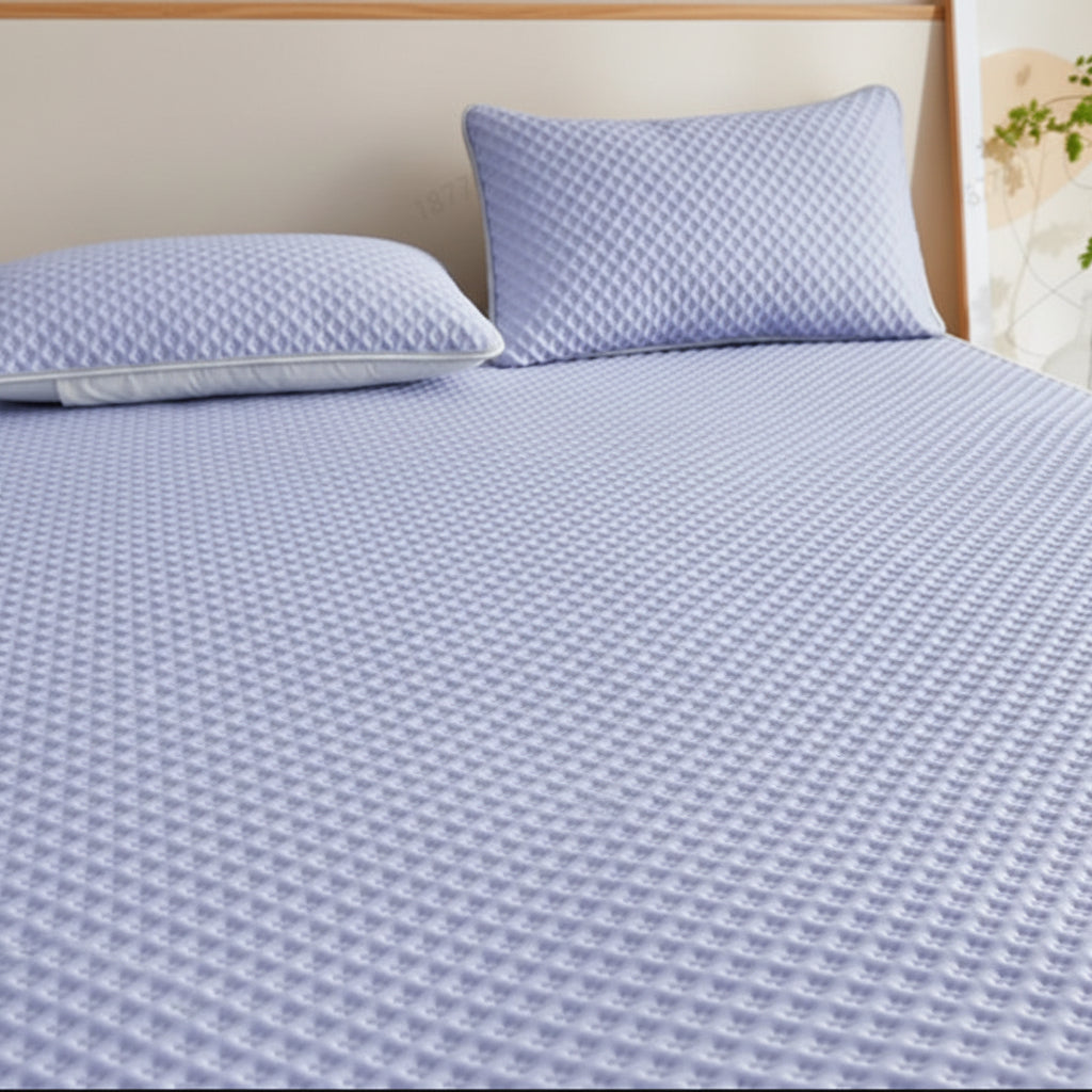 Foldable Cooling Sleep Mat for Summer – Breathable Waffle Texture Bed Pad with Soft Touch Surface – Portable Bedding Topper for Hot Weather | Thomler