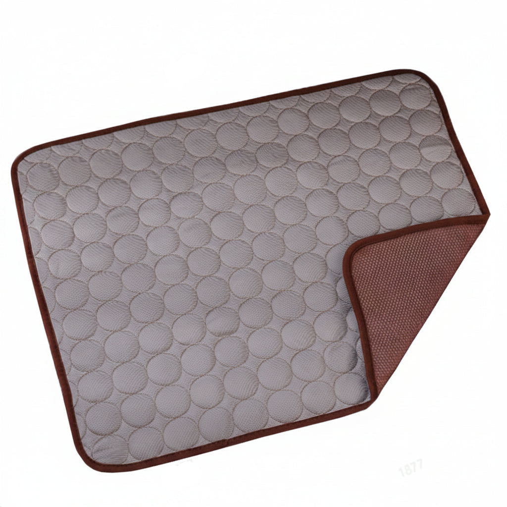 Breathable Summer Comfort Mat for Dogs & Cats – Cool-Touch Surface, Quilted Design for Indoor Use | Thomler