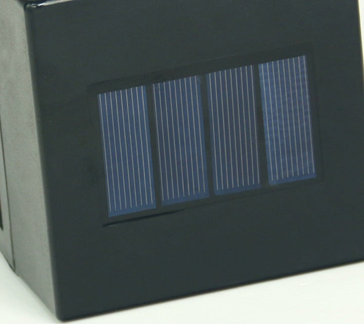 Solar Fence Light with Dusk-to-Dawn Sensor for Outdoor Pathways | Thomler