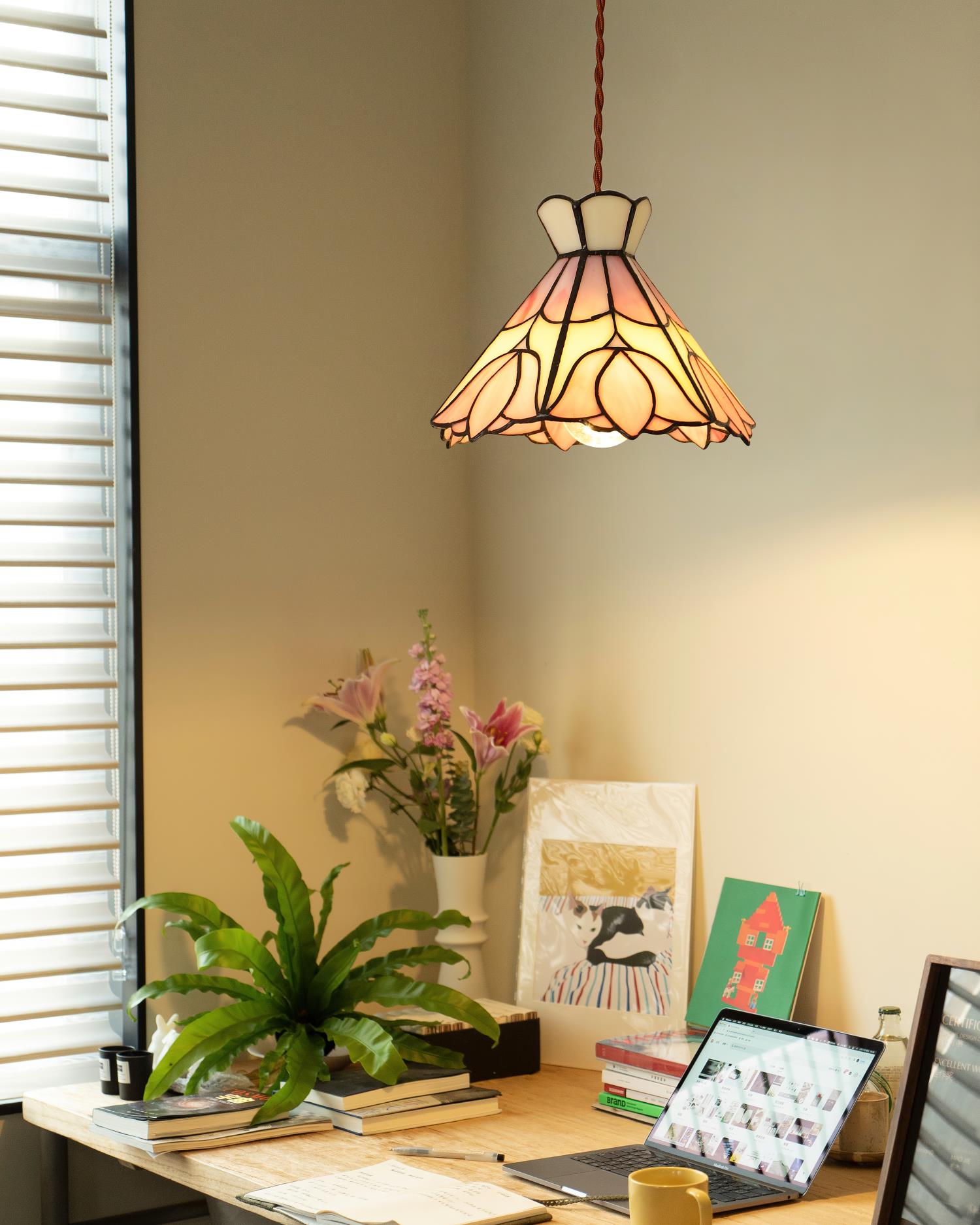 Pendant Light Stained Glass 7.8 in Pink Beige Floral Dining Room Hanging Lamp Decorative Ceiling Fixture | Thomler