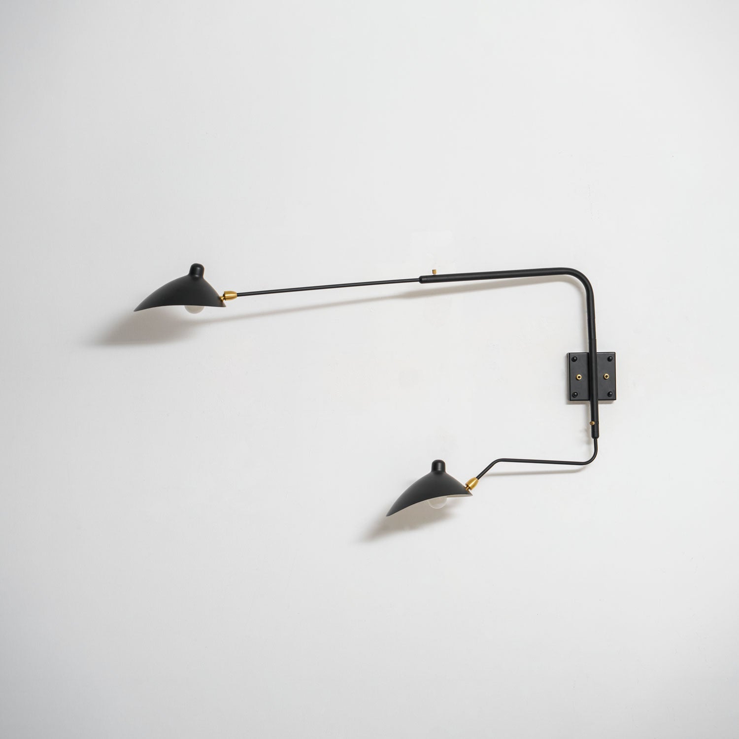 One-Arm Adjustable Wall Sconce 47–55 in Metal LED Indoor Lighting Modern Design | Thomler