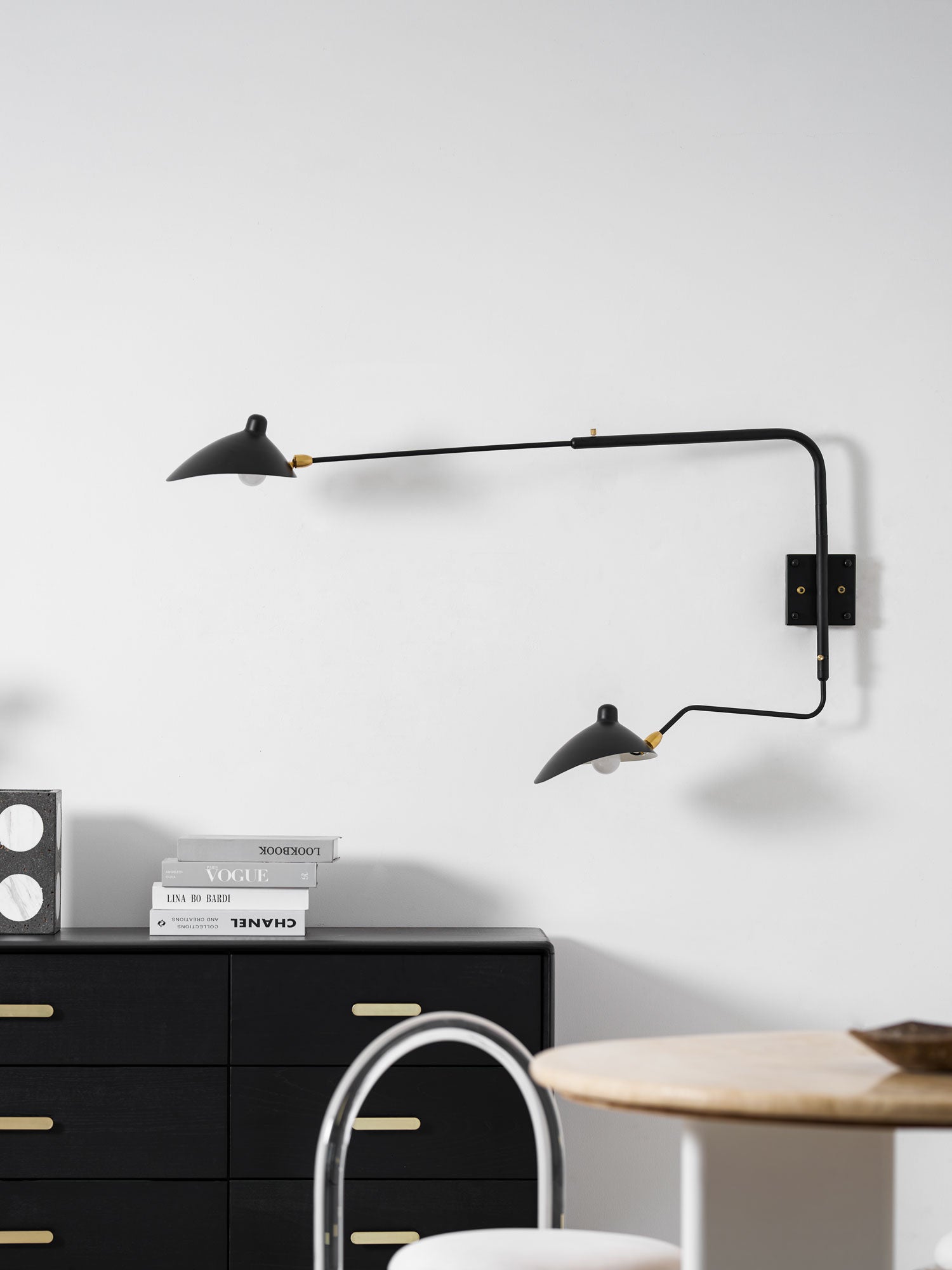One-Arm Adjustable Wall Sconce 47–55 in Metal LED Indoor Lighting Modern Design | Thomler