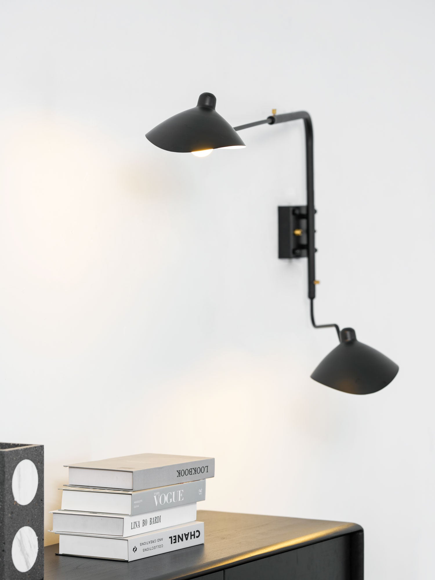 One-Arm Adjustable Wall Sconce 47–55 in Metal LED Indoor Lighting Modern Design | Thomler