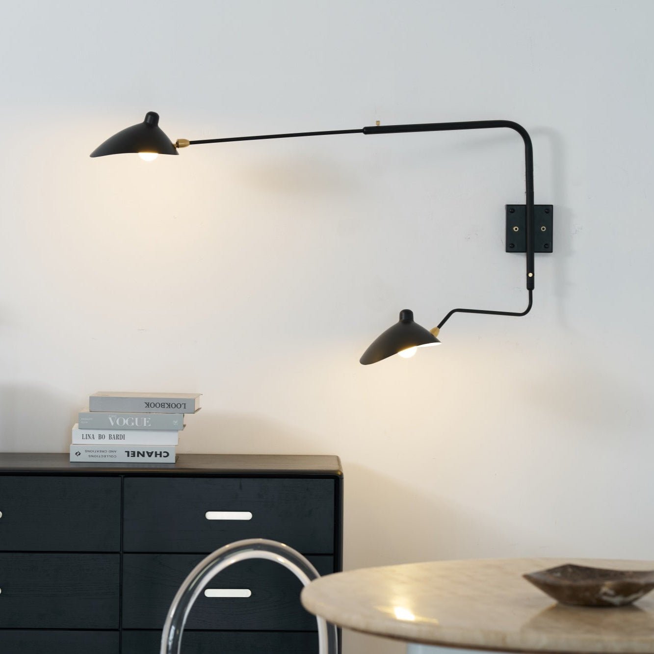 One-Arm Adjustable Wall Sconce 47–55 in Metal LED Indoor Lighting Modern Design | Thomler