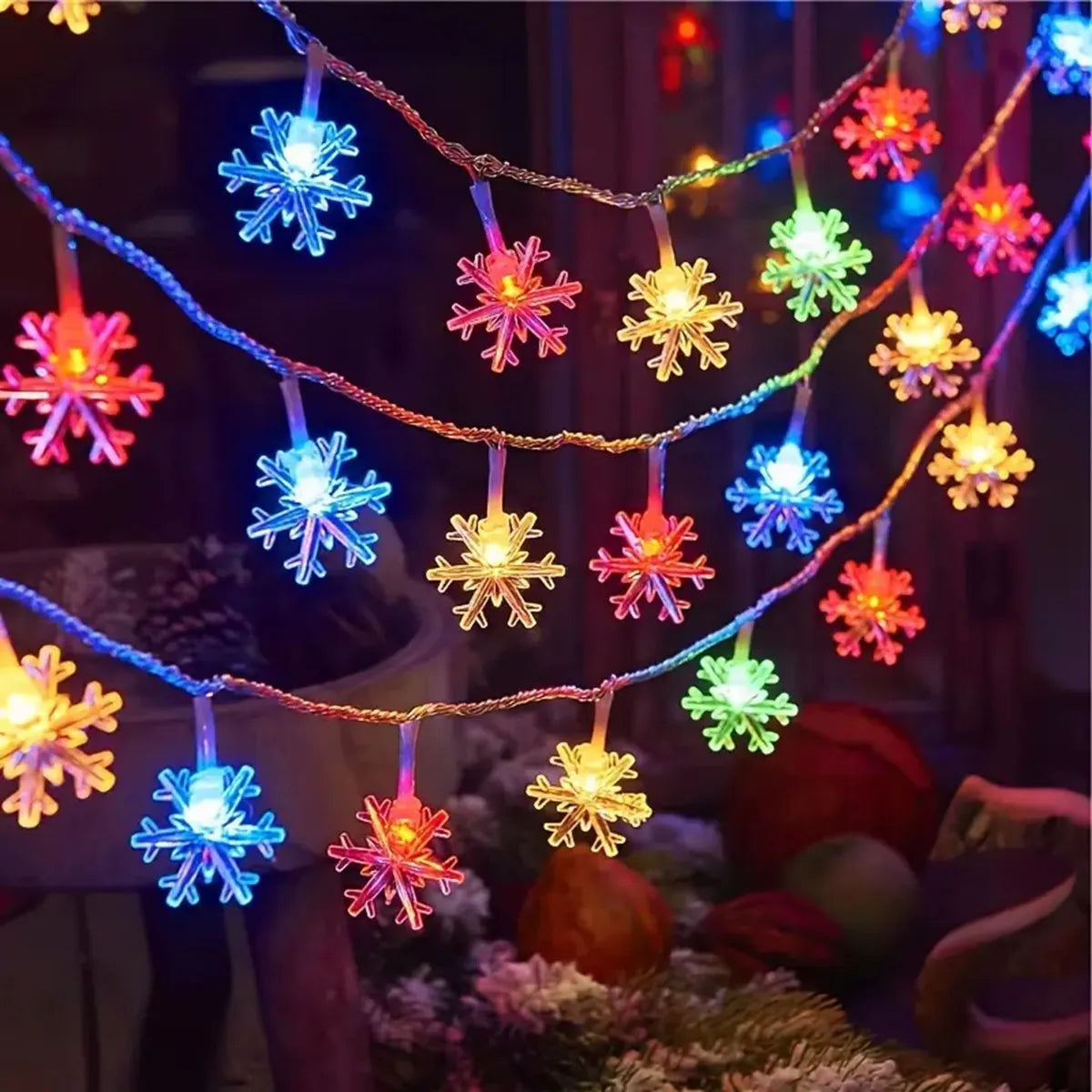 Battery-Powered Snowflake String Lights – Indoor & Outdoor LED Fairy Lights for Holiday Decor, Garden, Living Room – Winter Christmas | Thomler