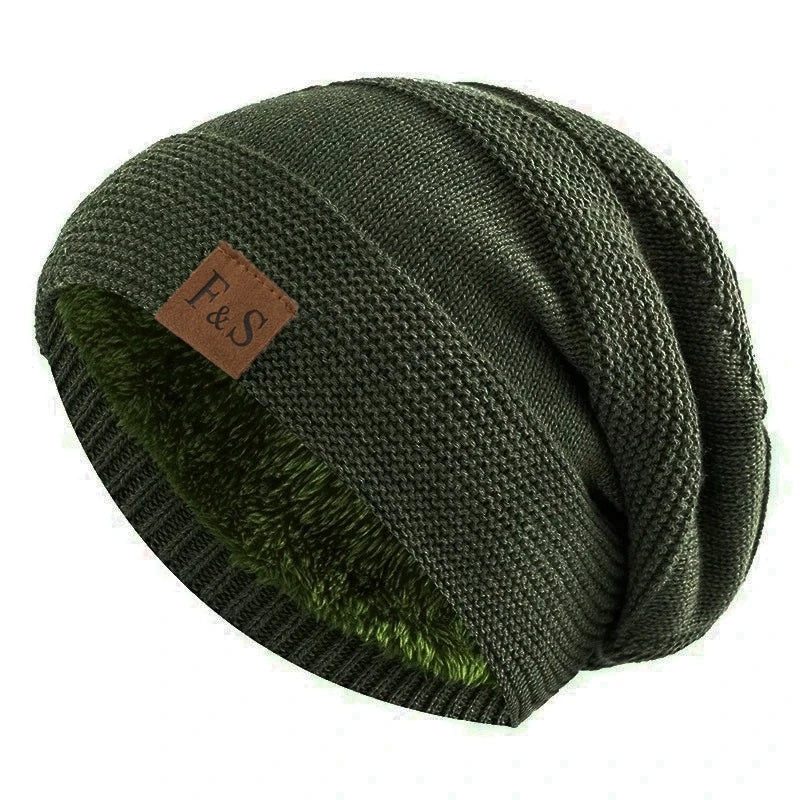Relaxed Fit Knit Beanie with Plush Fleece Lining for Men & Women – Cold-Weather Slouch Cap with Badge Detail | Thomler