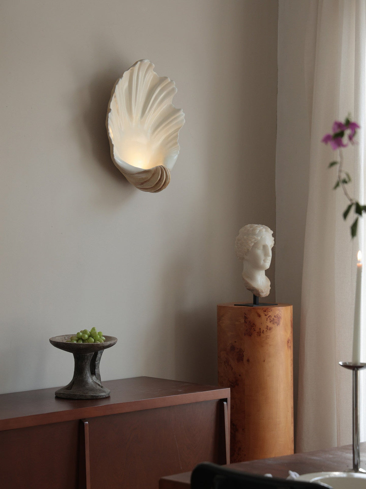 Coastal Seashell Decorative Uplight – Cream & Natural Wood Finish – Battery or Hardwired E12 Socket for Bedroom, Living Room or Bath | Thomler