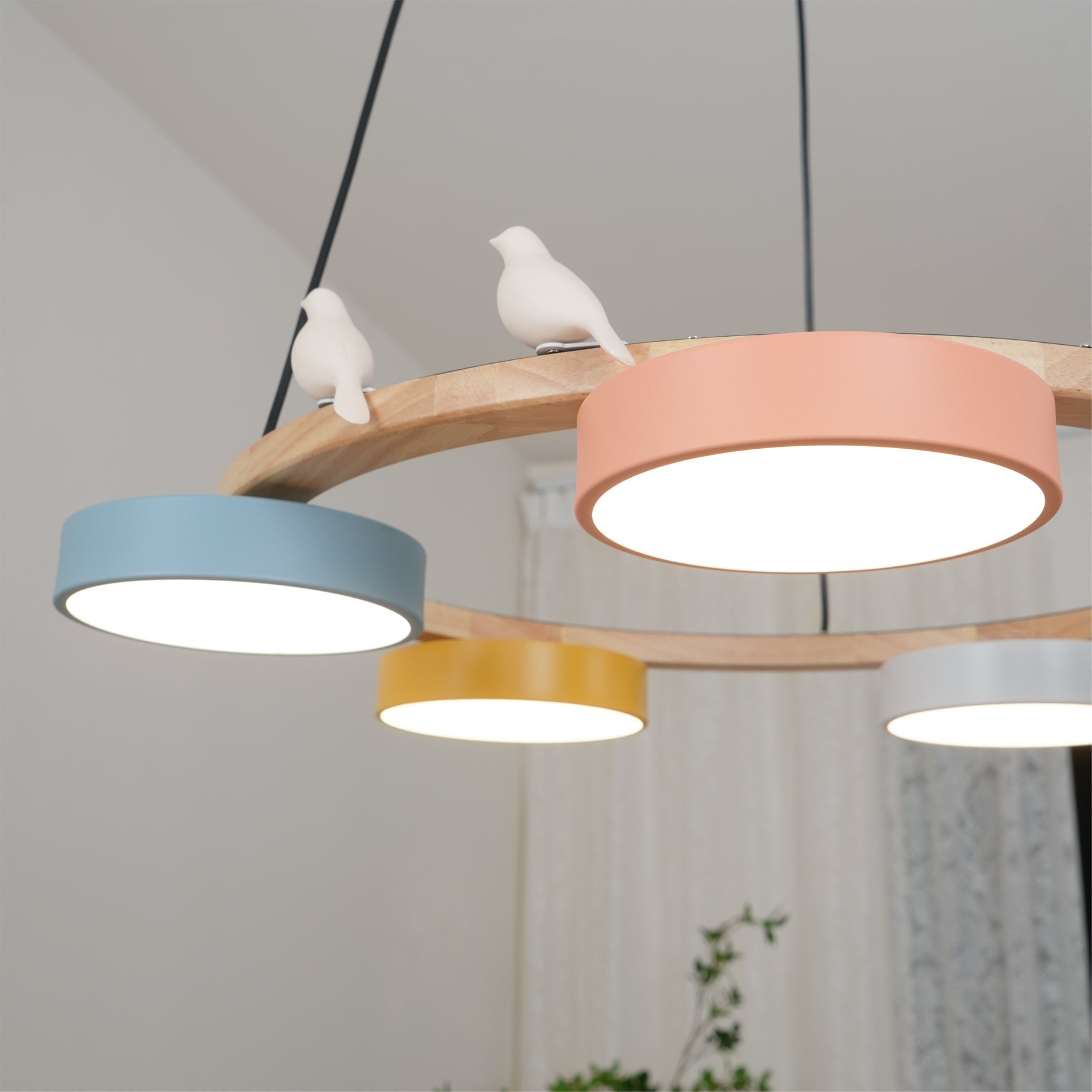 Chandelier Wood Round 25.6 in 4-Light Adjustable Indoor Ceiling Fixture Modern Dining Room Living Room Lighting | Thomler