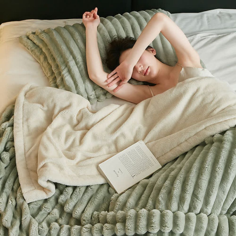 Reversible Microfiber Throw Blanket – Ultra-Soft Dual-Texture Plush for Couch, Bed & Layering | Thomler