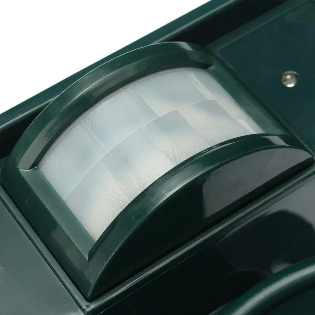 Solar Ultrasonic Wildlife Deterrent for Yards & Attics – Weatherproof Outdoor Pest Control Device for Bats, Rodents & Small Animals | Thomler