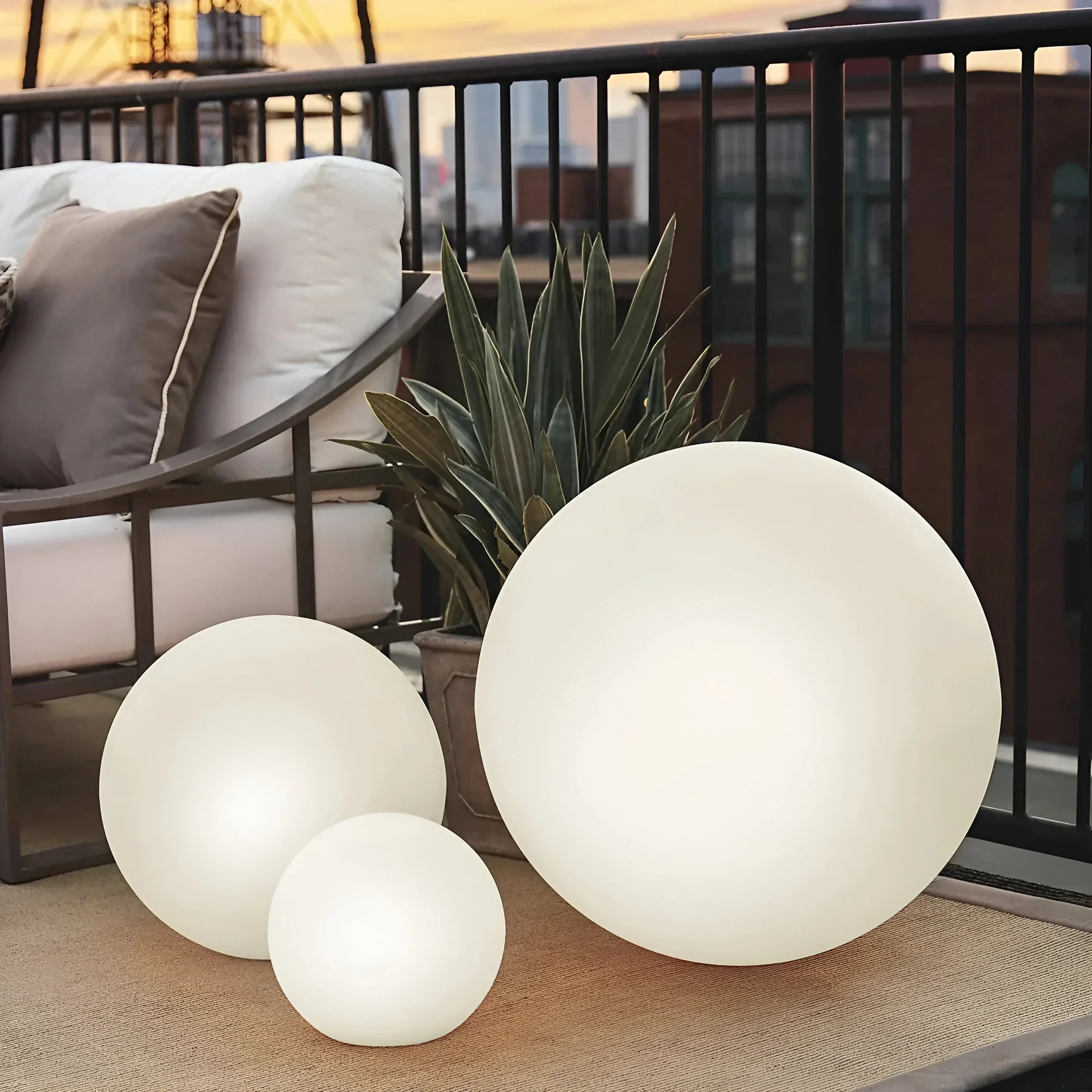 Rechargeable LED Sphere Light for Outdoor & Indoor Use – Cordless Color-Changing Globe Lamp for Patio, Yard, Deck & Events | Thomler