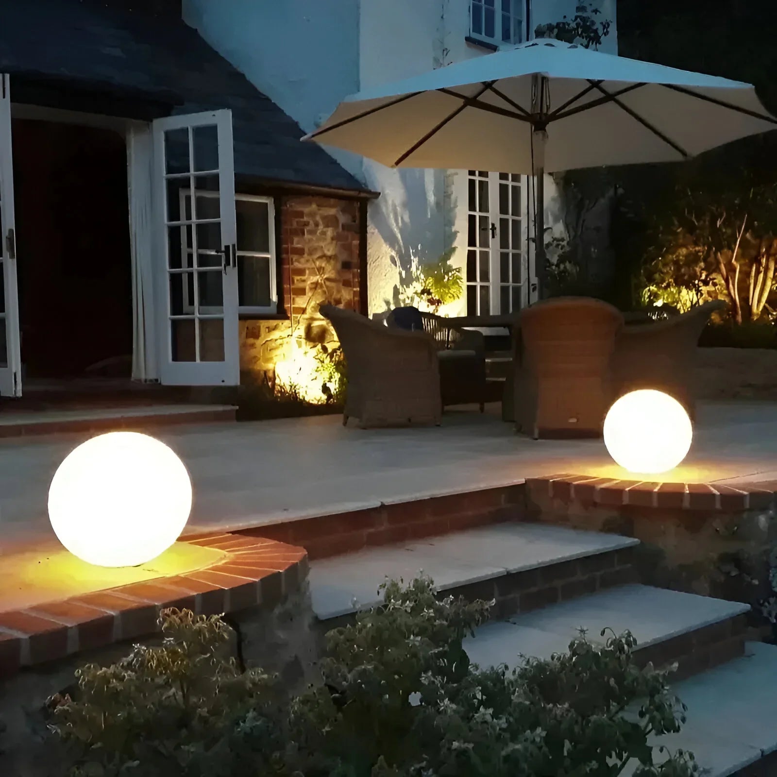 Rechargeable LED Sphere Light for Outdoor & Indoor Use – Cordless Color-Changing Globe Lamp for Patio, Yard, Deck & Events | Thomler