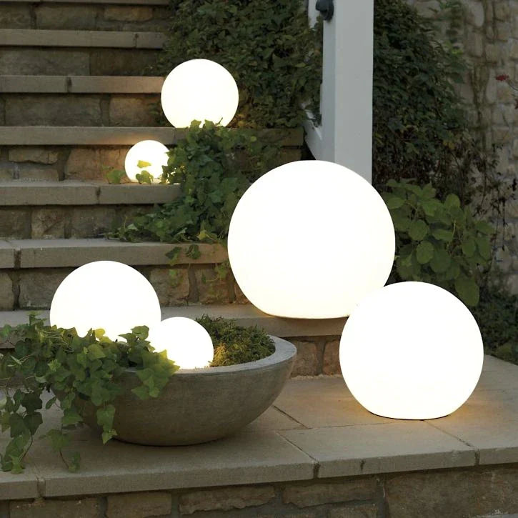 Color-Changing LED Sphere Lamp – 16 Hues, Solar/USB Rechargeable, Indoor/Outdoor Mood Lighting with Remote Control | Thomler