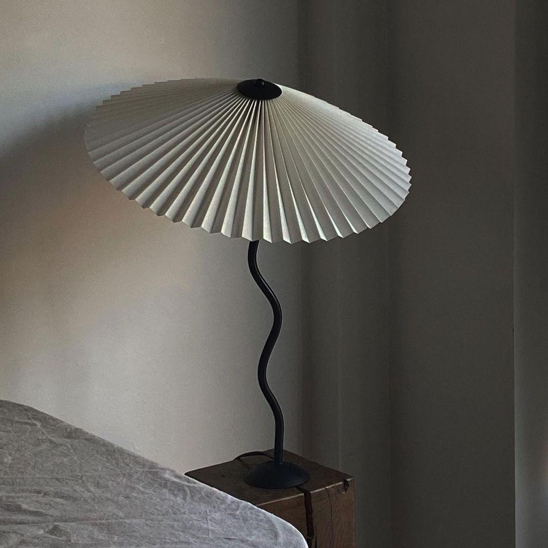 Metal Table Lamp 16.9 in Pleated Fabric Shade Curved Base Bedroom Living Room Nordic Minimalist Desk Lighting | Thomler