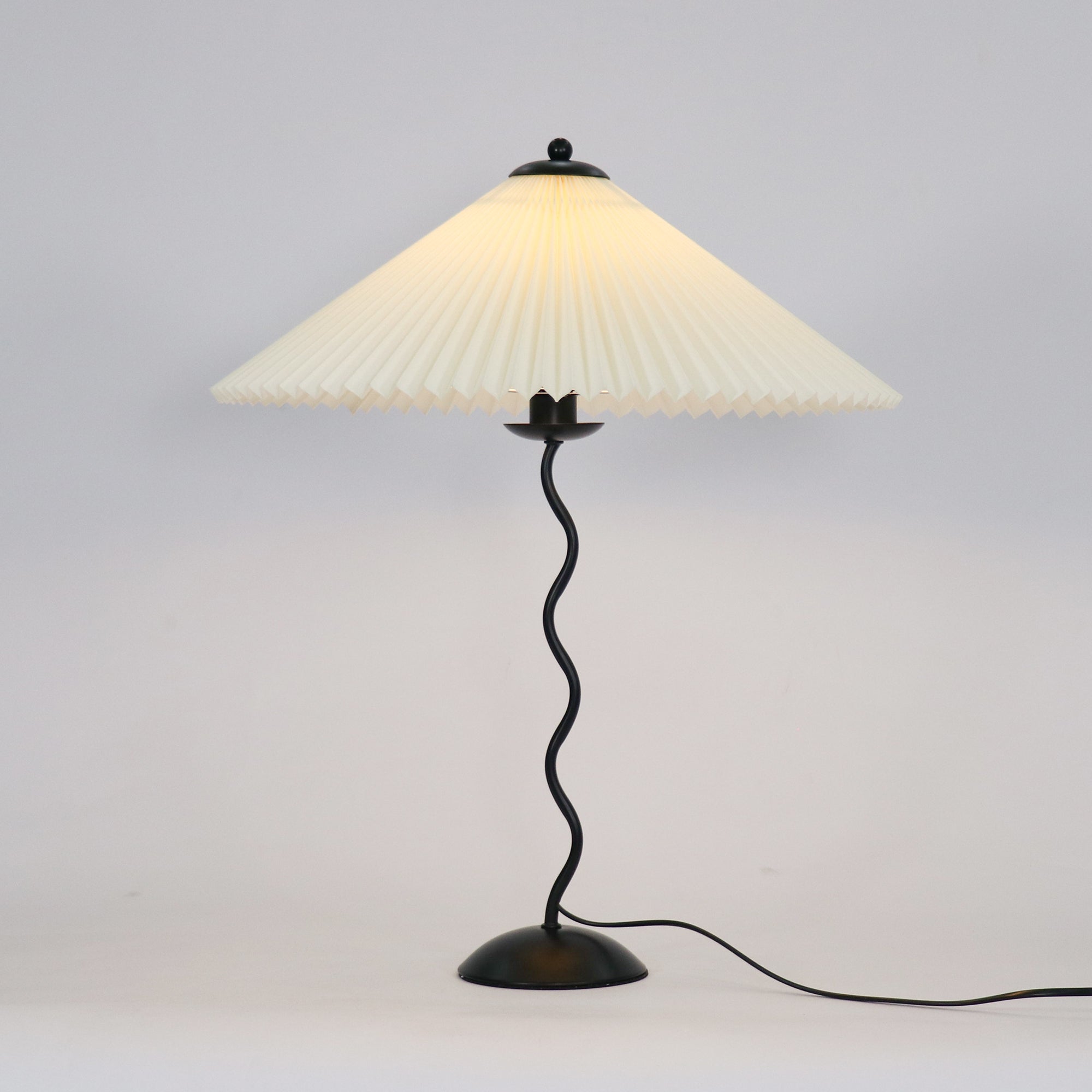 Metal Table Lamp 16.9 in Pleated Fabric Shade Curved Base Bedroom Living Room Nordic Minimalist Desk Lighting | Thomler