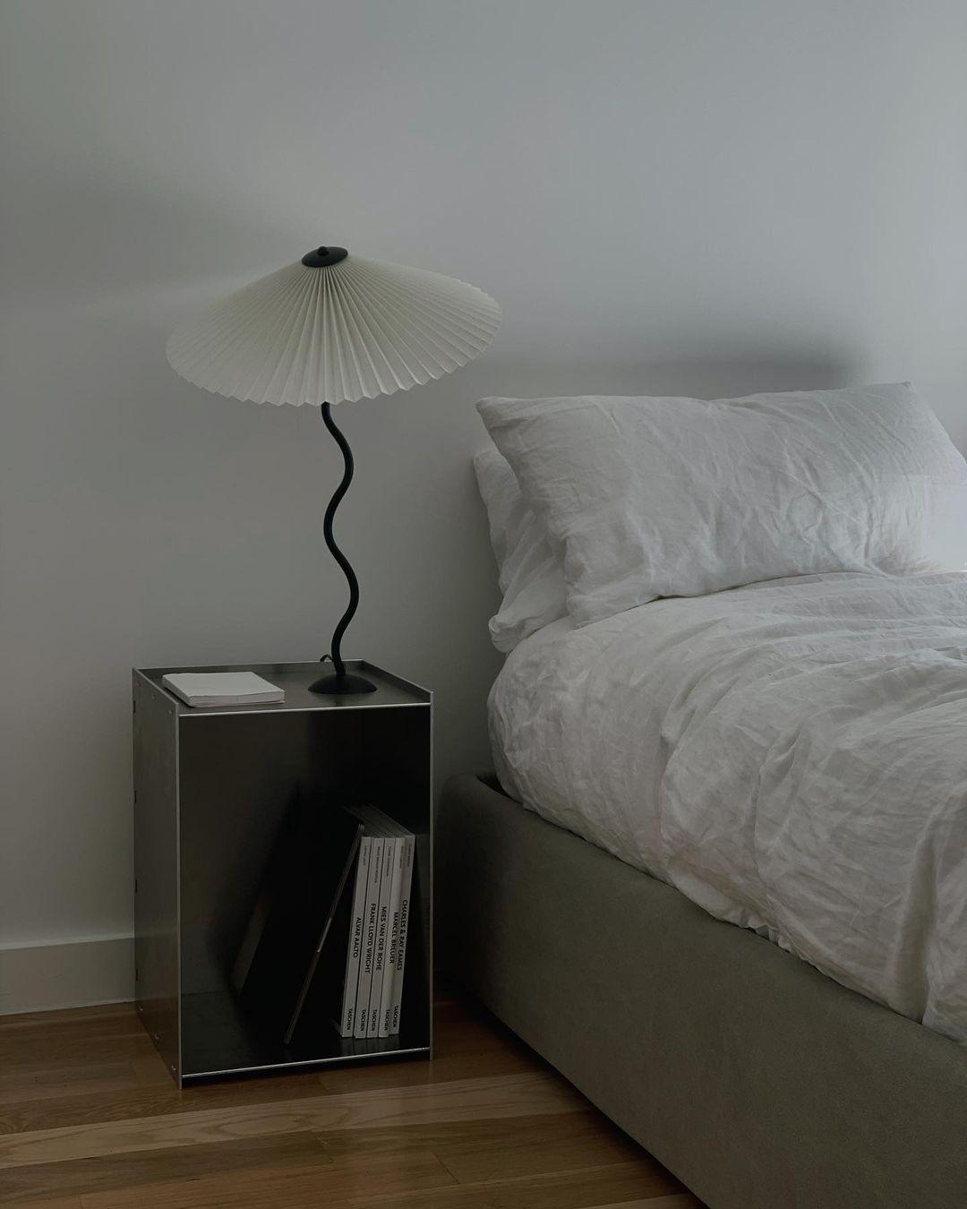 Metal Table Lamp 16.9 in Pleated Fabric Shade Curved Base Bedroom Living Room Nordic Minimalist Desk Lighting | Thomler