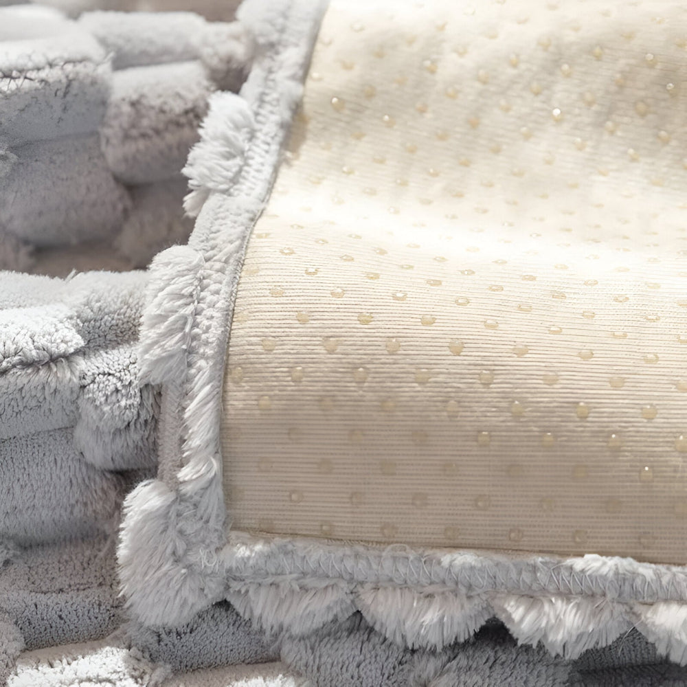 Non-Slip Couch Cover with Textured Honeycomb Design – Fits Sofas & Sectionals | Thomler