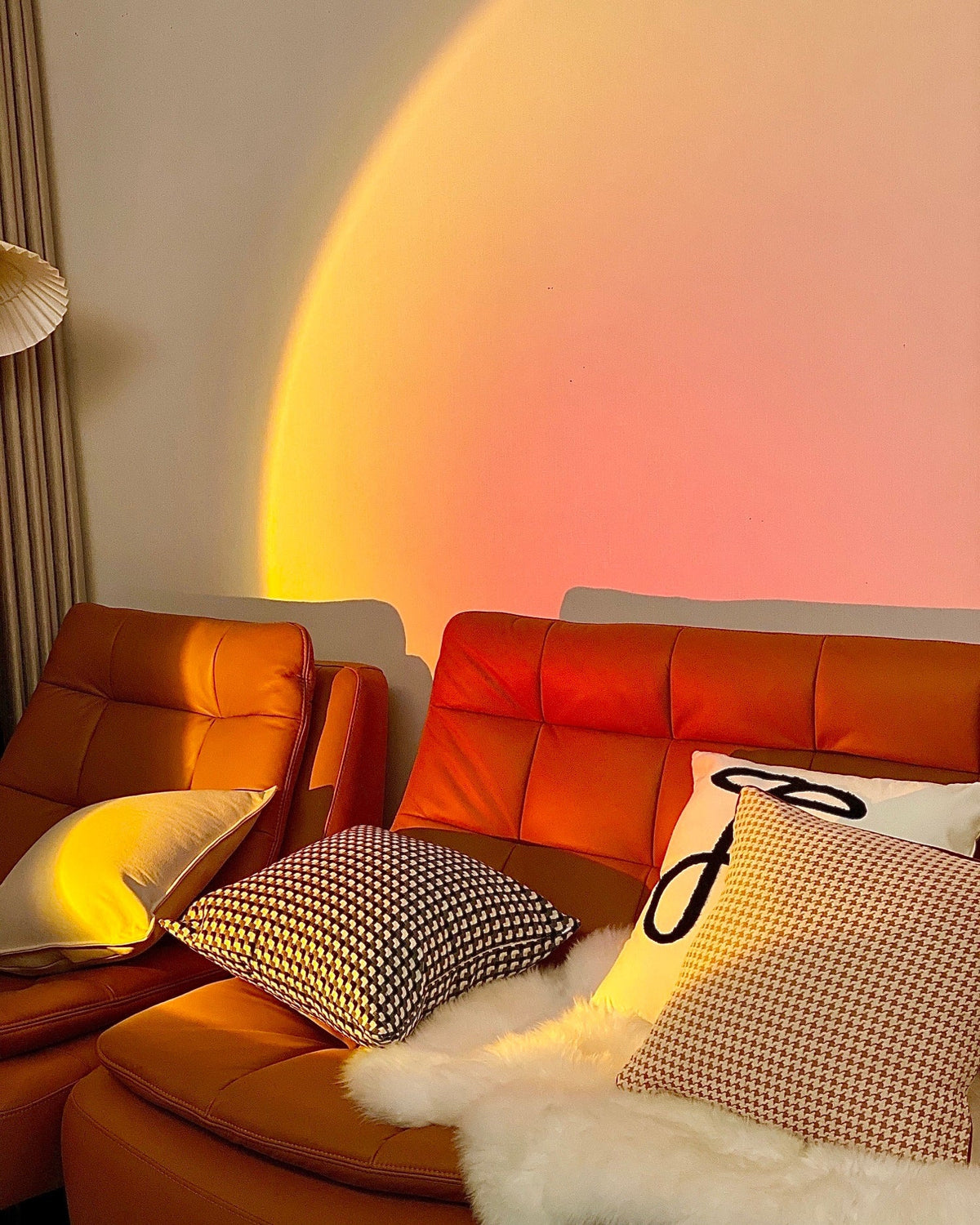 Sunset Red Halo Circle Floor Lamp with Adjustable Color Temperature for Living Room & Studio Ambiance | Modern Minimalist Gradient Light | Thomler