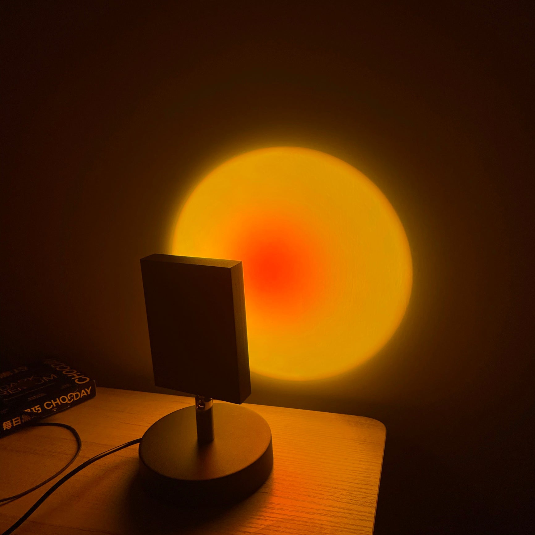 Color Projector Aluminum 4.7 in x 7.8 in Black Indoor Sunset Red Lighting | Thomler