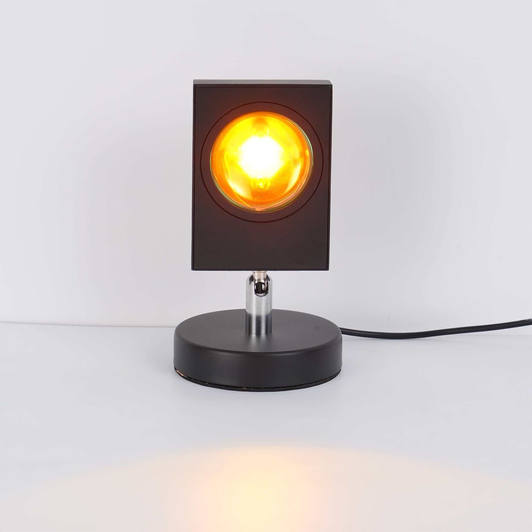 Color Projector Aluminum 4.7 in x 7.8 in Black Indoor Sunset Red Lighting | Thomler
