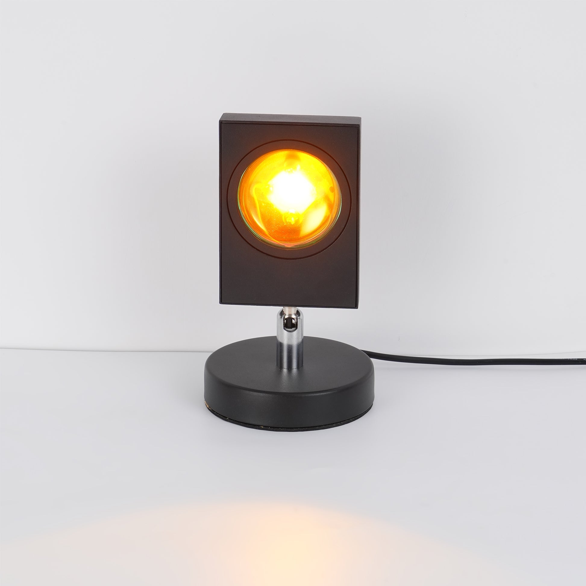 Color Projector Aluminum 4.7 in x 7.8 in Black Indoor Sunset Red Lighting | Thomler