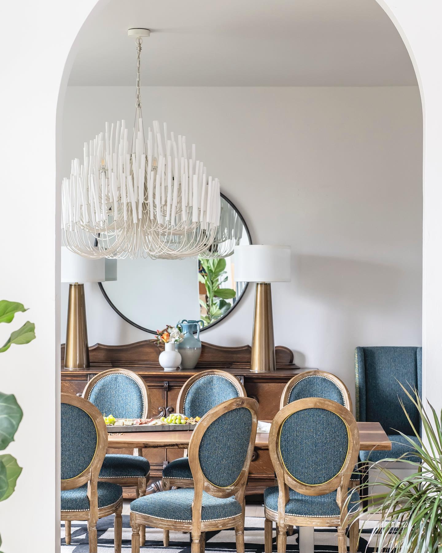Chandelier Wood Metal 31.5 in Round Whitewash Living Room Dining Bedroom Lighting Fixture | Thomler