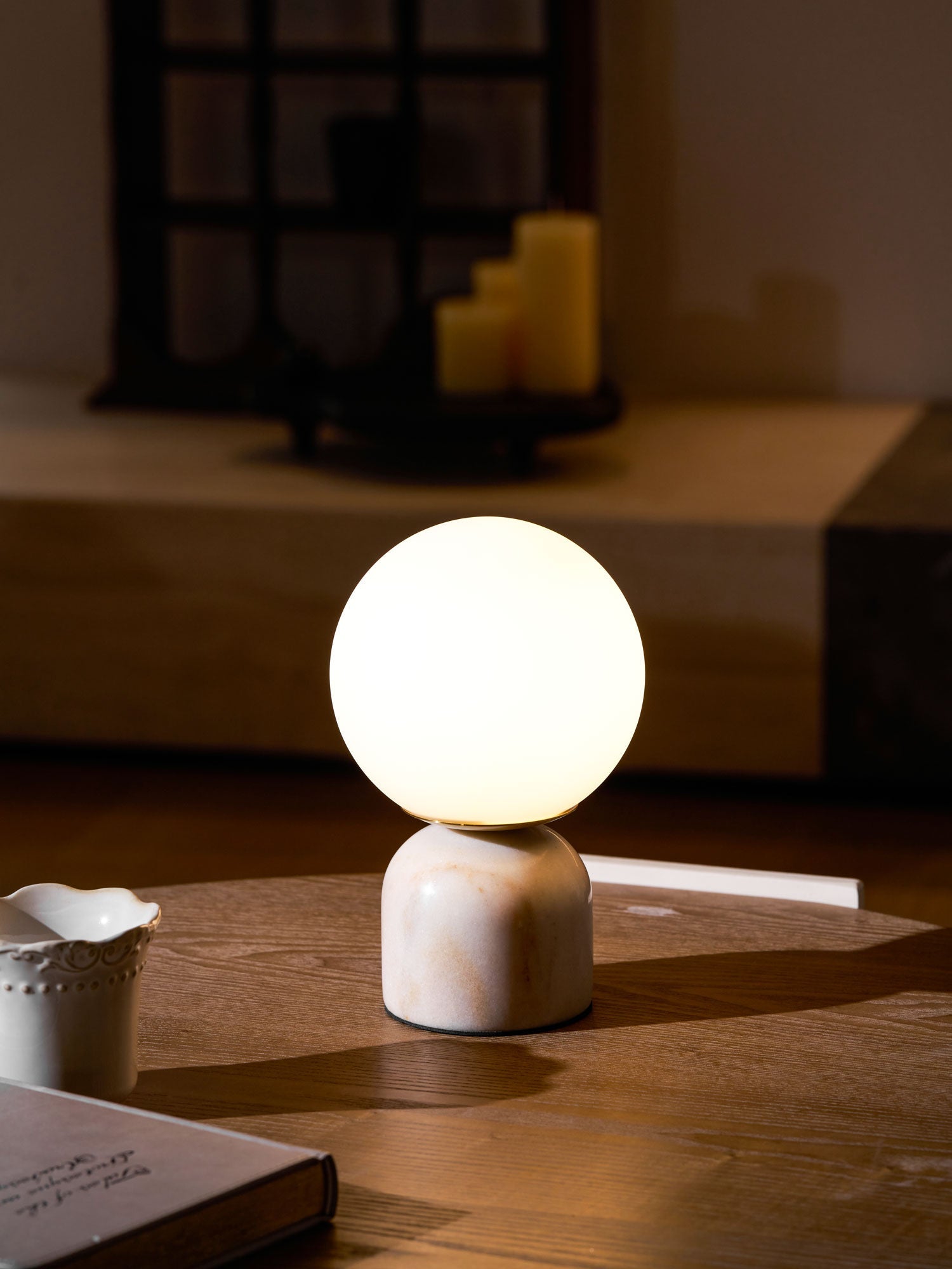 Marble Table Lamp 9.1 in (23.0 cm) Glass Globe Indoor Ambient Lighting Minimalist Modern Desk Light | Thomler