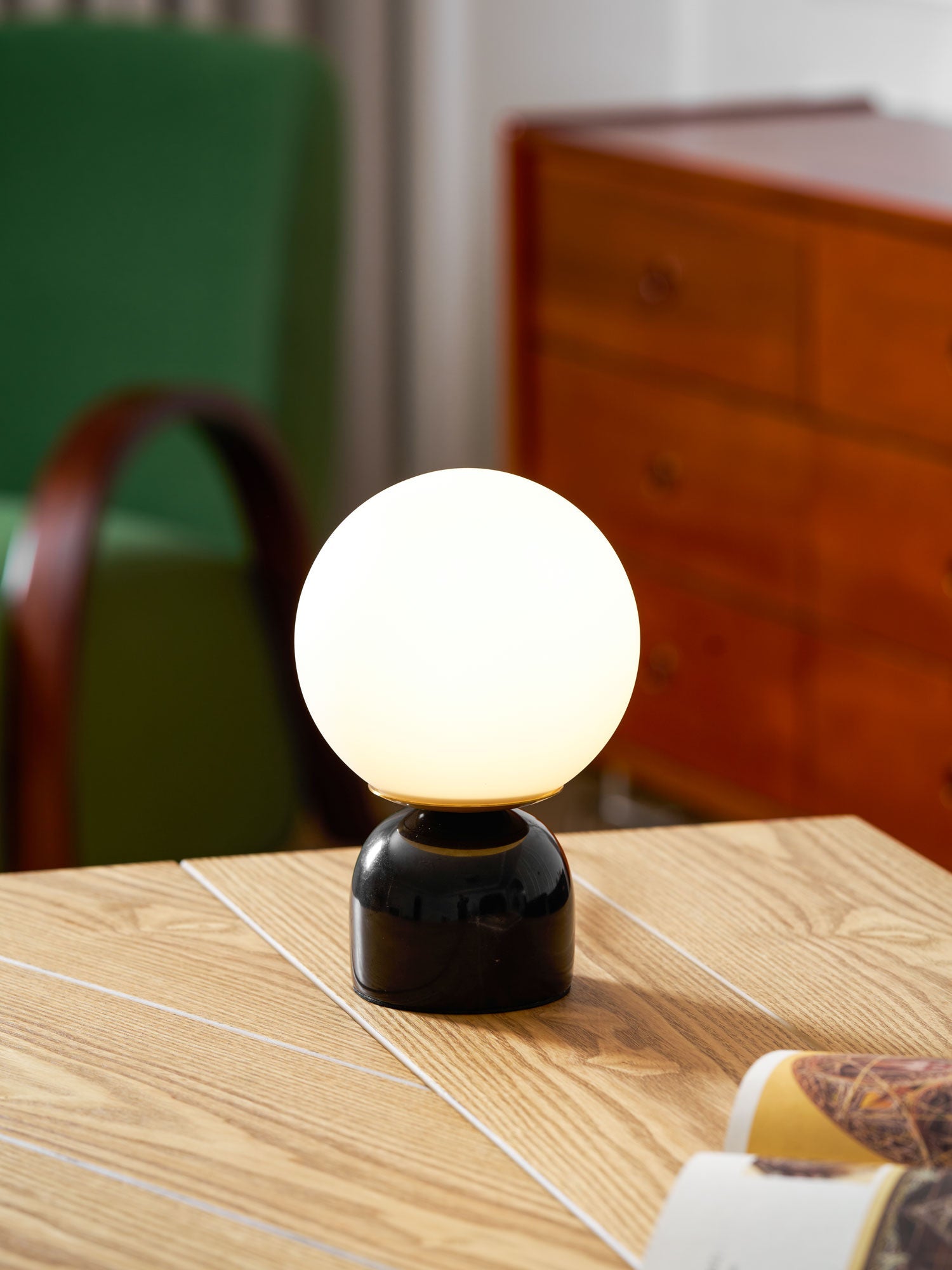 Marble Table Lamp 9.1 in (23.0 cm) Glass Globe Indoor Ambient Lighting Minimalist Modern Desk Light | Thomler