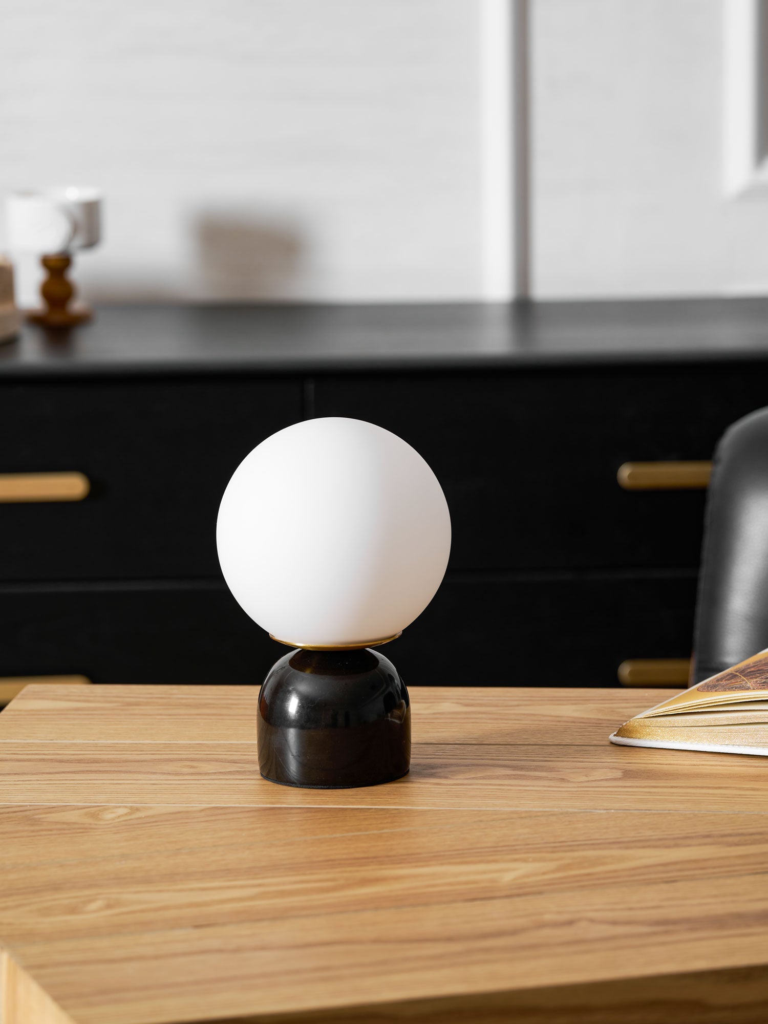 Marble Table Lamp 9.1 in (23.0 cm) Glass Globe Indoor Ambient Lighting Minimalist Modern Desk Light | Thomler