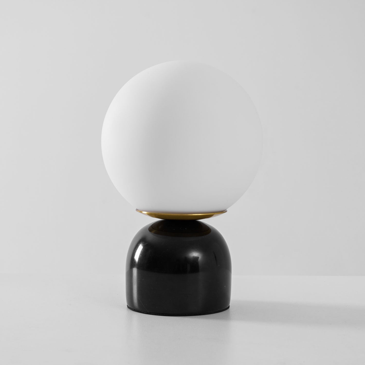Marble Table Lamp 9.1 in (23.0 cm) Glass Globe Indoor Ambient Lighting Minimalist Modern Desk Light | Thomler