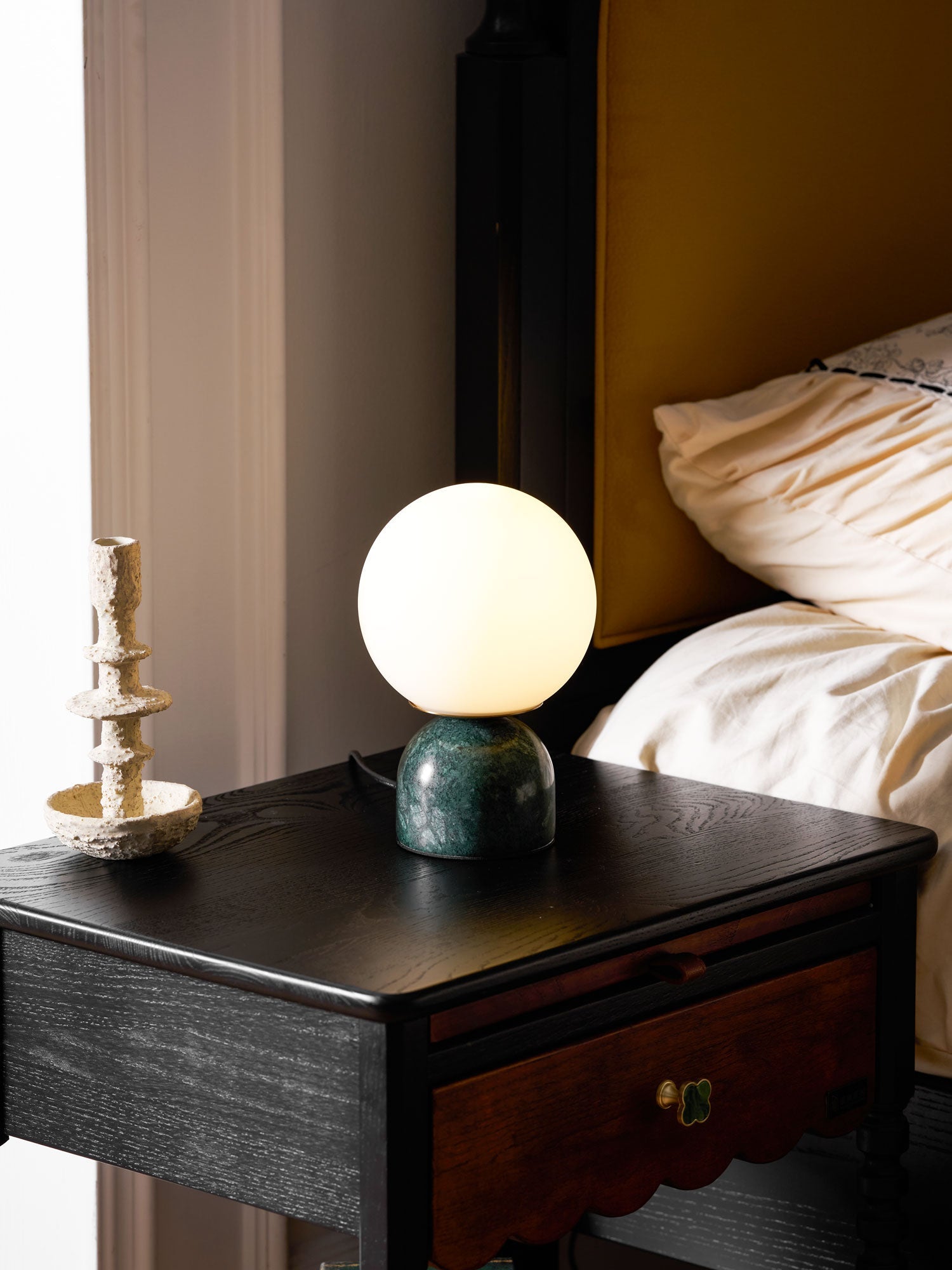 Marble Table Lamp 9.1 in (23.0 cm) Glass Globe Indoor Ambient Lighting Minimalist Modern Desk Light | Thomler