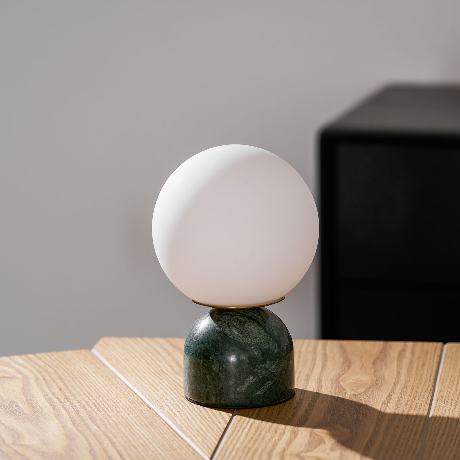 Marble Table Lamp 9.1 in (23.0 cm) Glass Globe Indoor Ambient Lighting Minimalist Modern Desk Light | Thomler