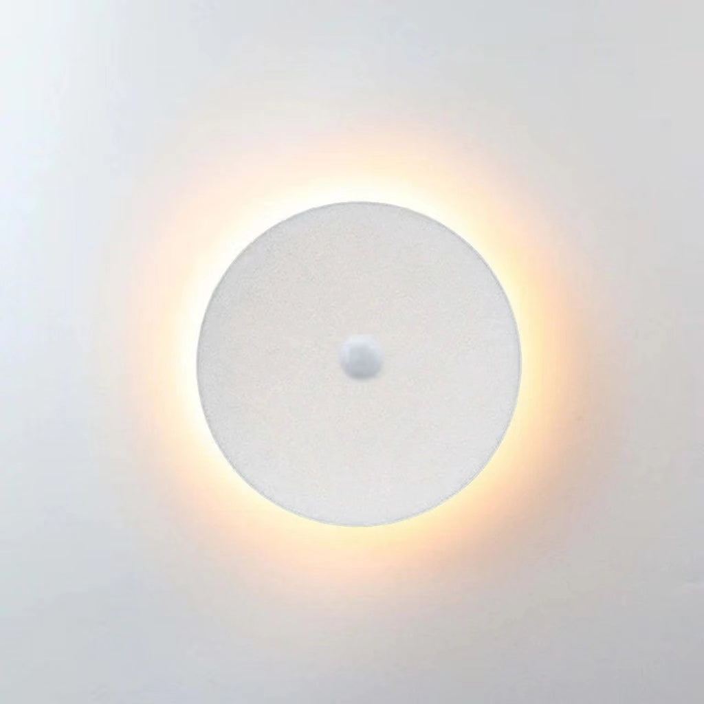 Geometric Metal LED Outdoor Wall Light for Porch & Patio with Motion Sensor Option – Modern Weatherproof Fixture | Thomler