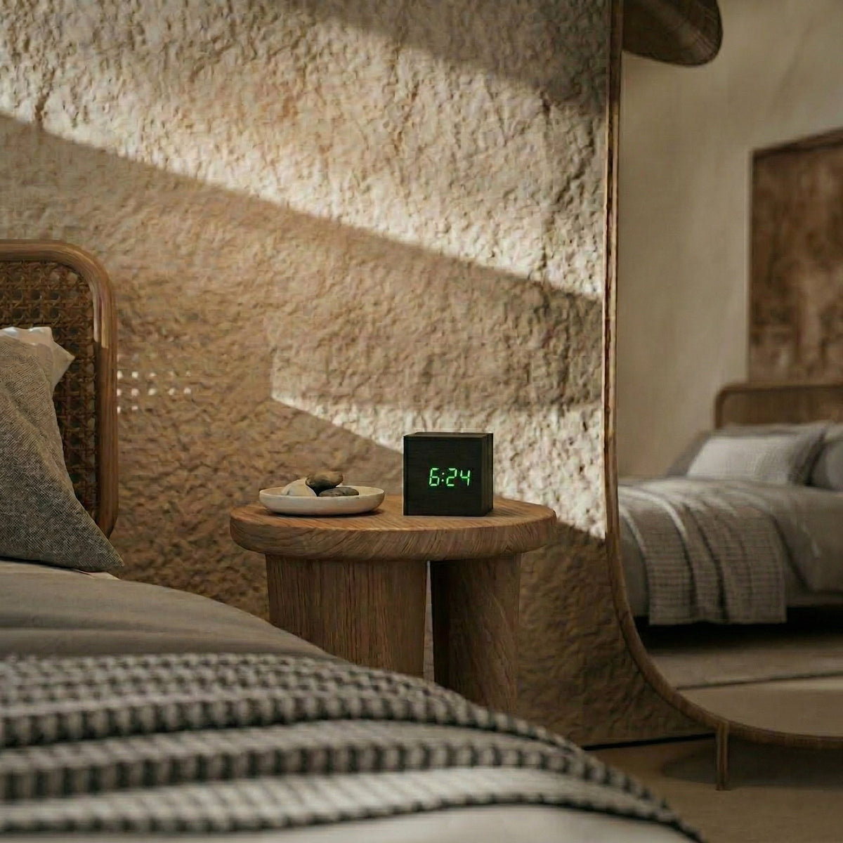 Compact Wood-Finish Digital Alarm Clock with LED Display – Time, Date & Room Temp Cube | Thomler